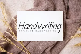 Daisy Flower Handwritten font