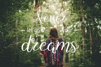 Dreamer Script Free font