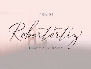 Robertortiz Signature font