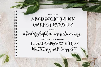 Magnolica font