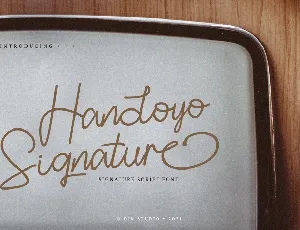 Handoyo Signature font