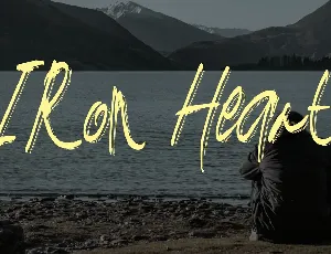Iron_Heart font