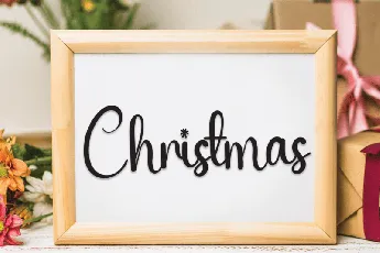 Sunday Christmas Script font