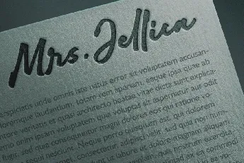 Adelina Camarie Signature font