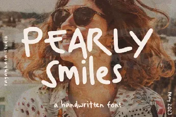 Pearly Smiles font