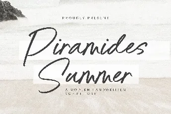 Piramides Summer font