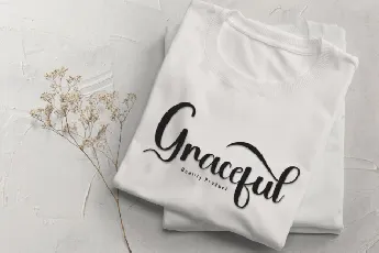 Grandma Script font