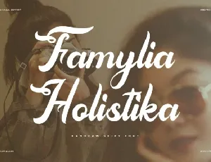 Famylia Holistika font