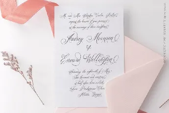 Glaston Calligraphy font