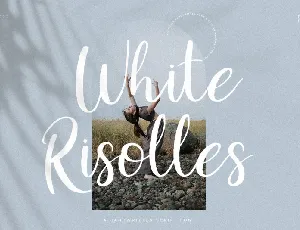 White Risolles font