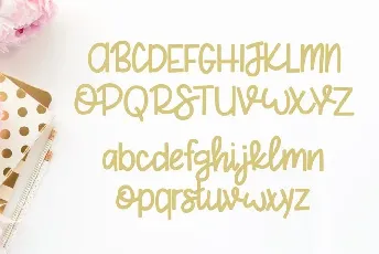 XOXO Glow font