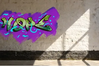 Amanzinc Graffiti font