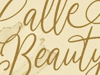 Garvillia Beauty Script Font