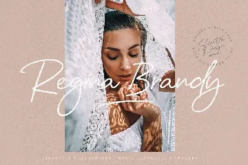 Romantica Signature font