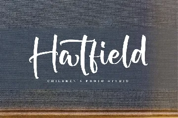 Halfmoon Modern Handwriting Font