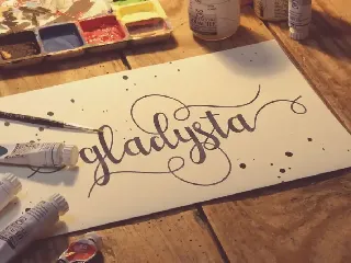 Gladysta Script font