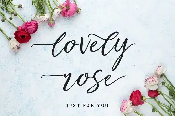 Ralyne Beautiful Cursive Font Script