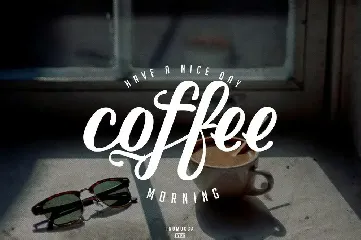 Early Morning Typeface font