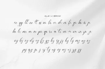 Hopeless - Romantic Calligraphy Font