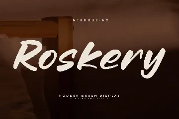 Roskery Modern Brush Display Font