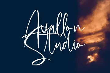 Astavilla Script Font