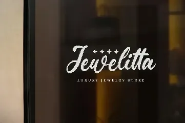 Savilista - Elegant Font