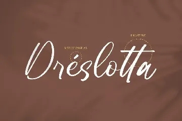 Dreslotta Script Font