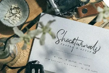 Gloriant Signature Script font