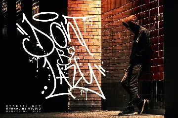 Streetlight | Graffiti Font