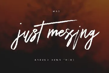 Dattsy Signature Brush Font