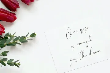 Beauty Heart - Lovely Calligraphy Font