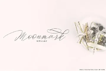 Magarella Script font