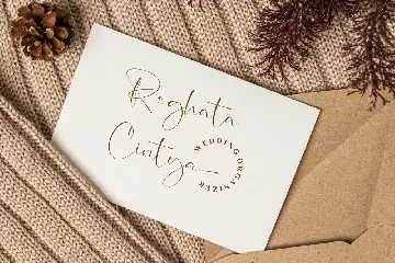 Michella Calvert Signature Font