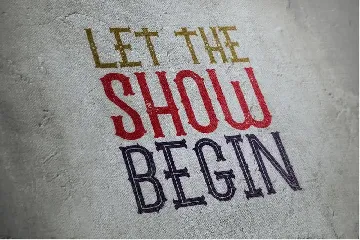 The Circus Show - Carnival Display Font