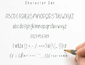 Esmonthy - Monoline Font