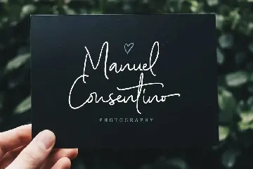 Scarlette Script font