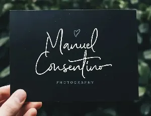 Scarlette Script font