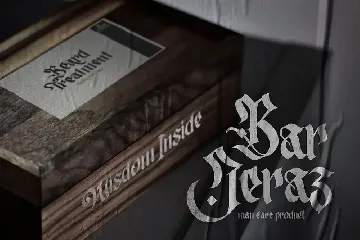 Mortal Claws - Blackletter Font